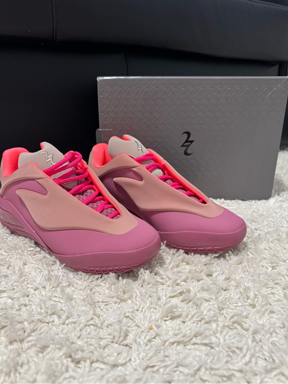 В NEW Converse SHAI 001 Blush Pink Shai Gilgeous-Alexander Sneakers